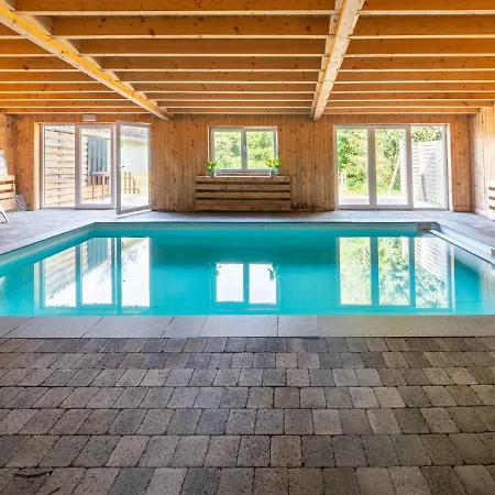 Mansion With Swimming Pool And Sauna Casa de Férias